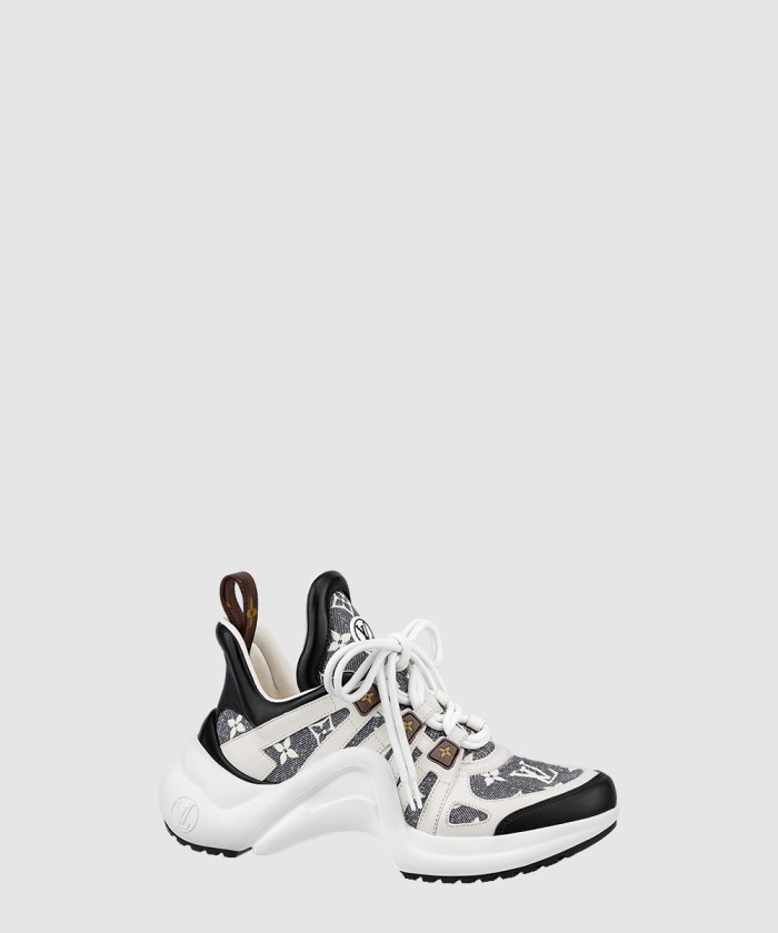 루이비통 아크라이트 스니커즈 1AAW36