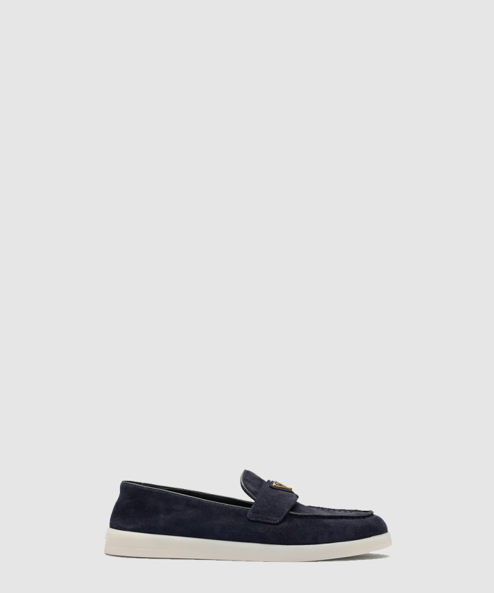 프라다 스웨이드 가죽 로퍼 1D222N