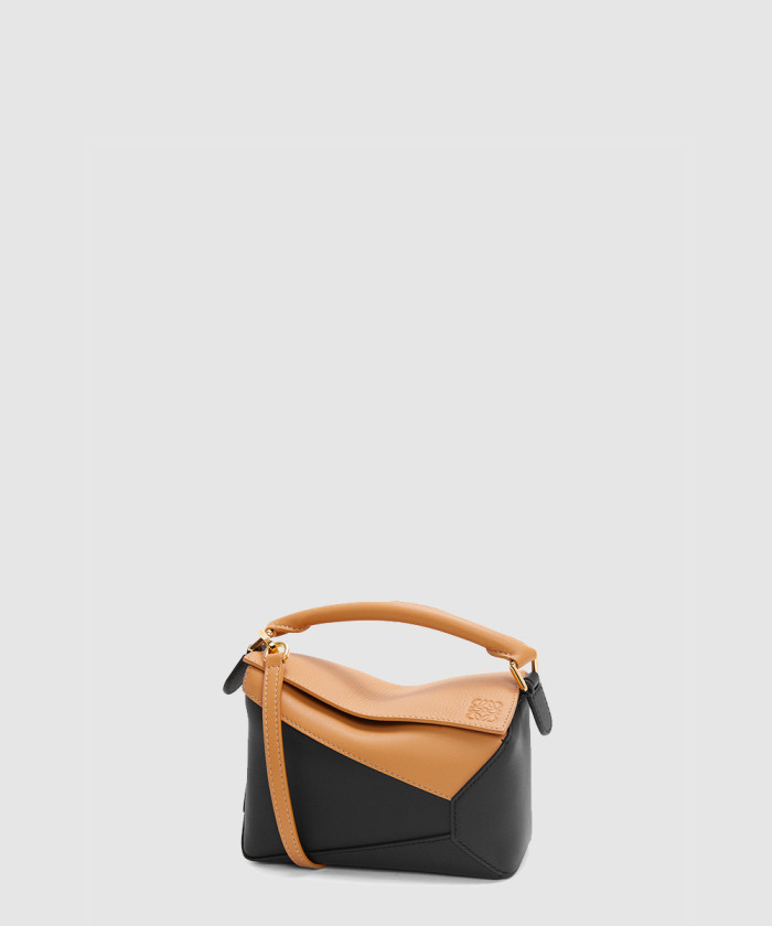 로에베 퍼즐백 카프스킨 미니